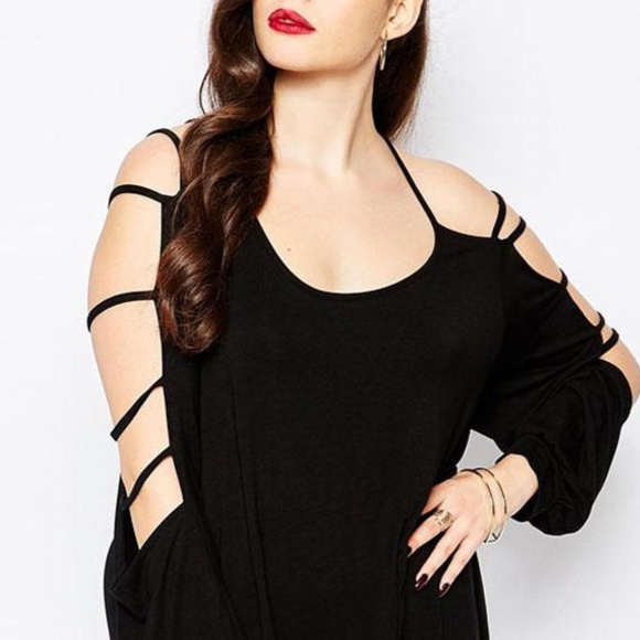 sipnshopchic Tops - HOST PICK🔥Hollowed Out Swing Arm Top